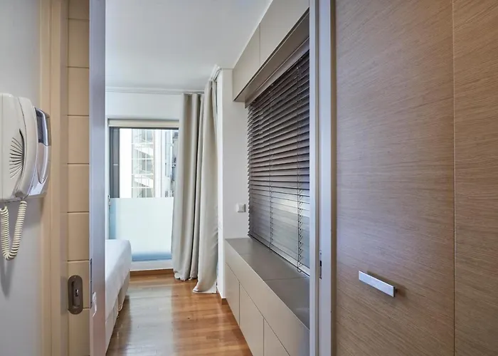 Contemporary & Comfy Apt Next To Acropolis Museum